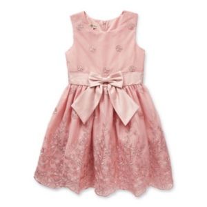 Girl dress size 10 from JCPenney. Used once.